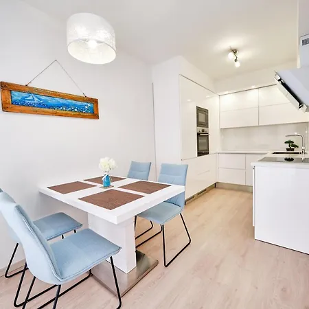 Brand New Split3 Apartment Split