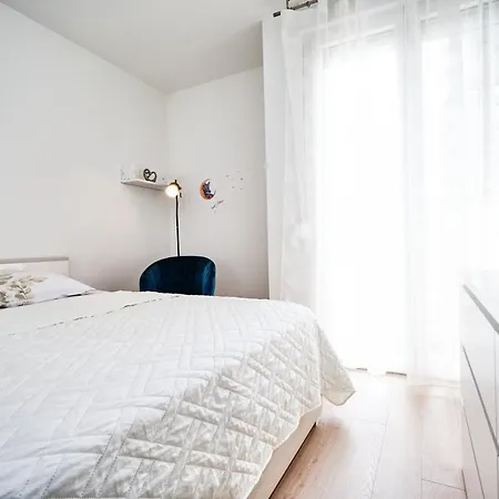 Brand New Split3 Apartment Split